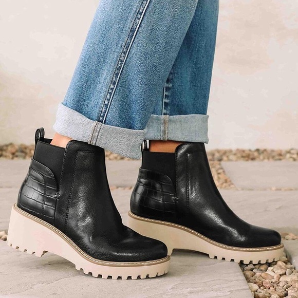 Dolce Vita Rielle Chelsea Boot Black Leather - Picture 1 of 10